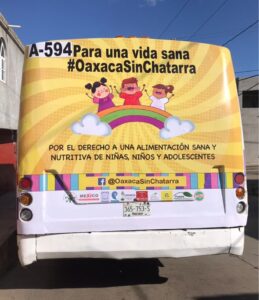 Otro ejemplo en autobús de la segunda etapa de la campaña “Por el derecho a una vida sana, Oaxaca sin Chatarra”